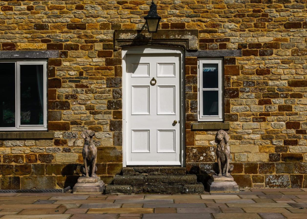 Cockley Hill Farm Bed & Breakfast Brackley  Exterior photo
