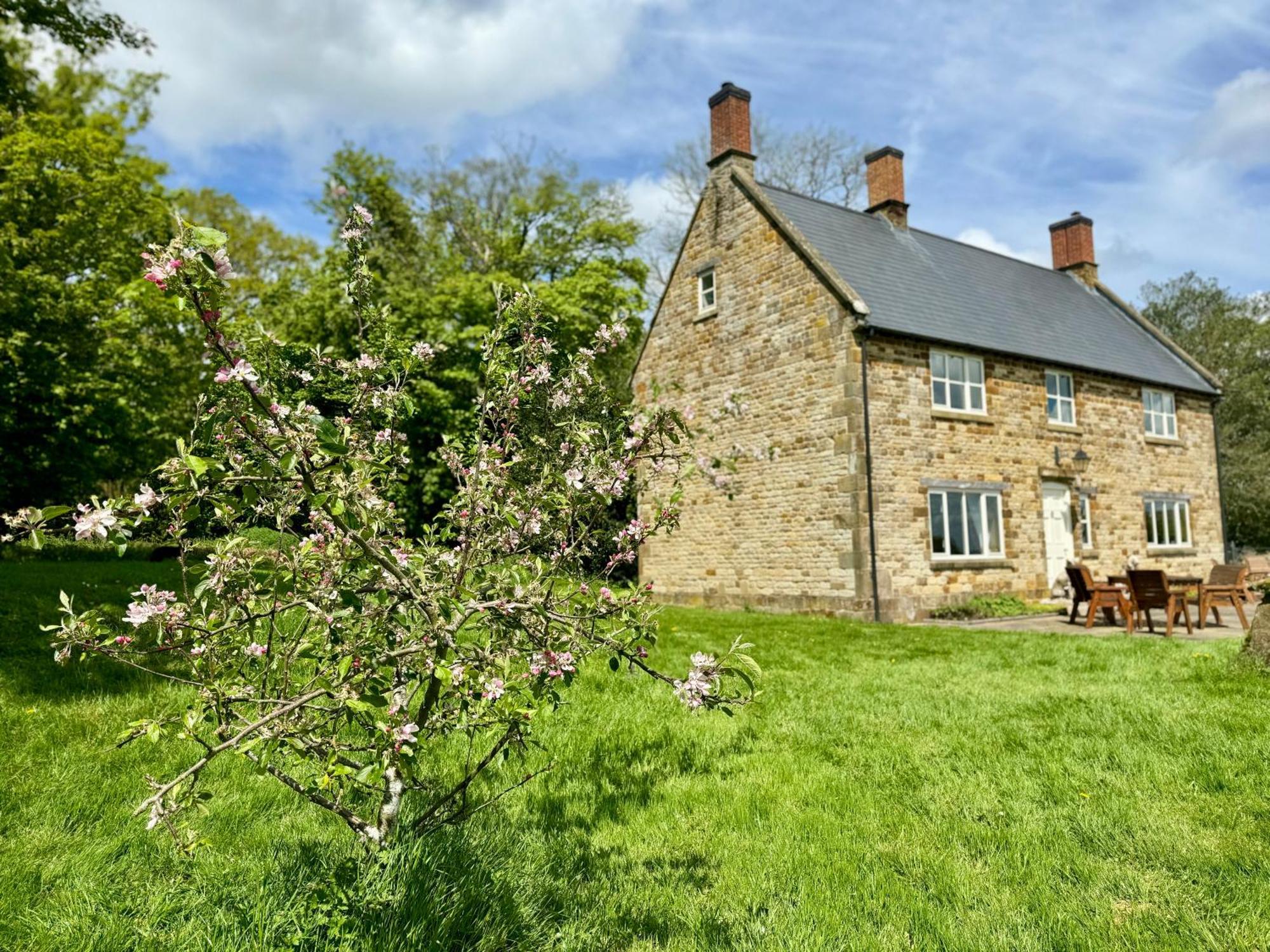 Cockley Hill Farm Bed & Breakfast Brackley  Exterior photo